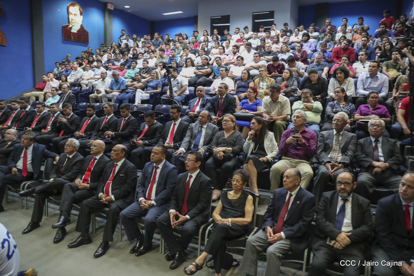 leccion-inaugural-uni